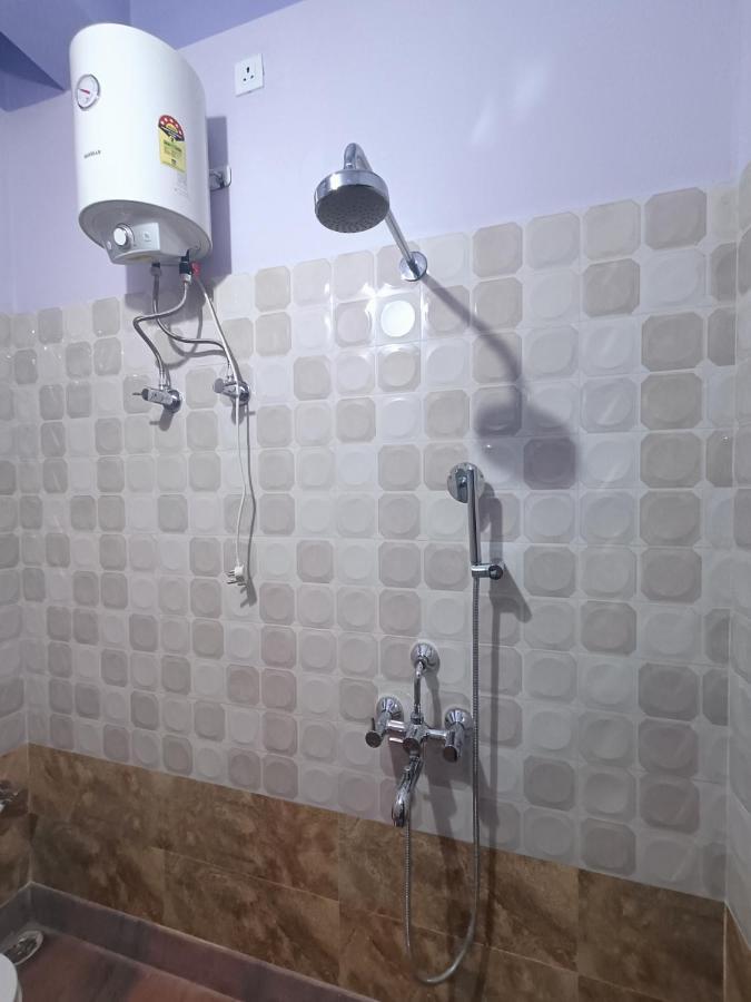 Ujjayanta Homestay Agartala Luaran gambar